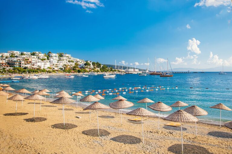 Read more about the article Bodrum, Türkiye: A Travel Guide to the Jewel of the Aegean