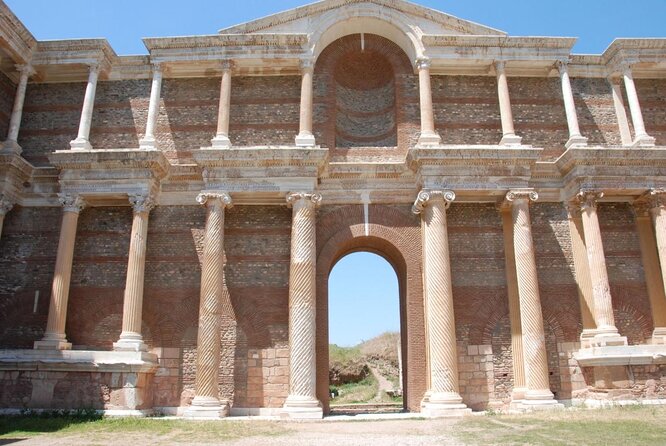 Read more about the article Ancient city of Sardis in Türkiye